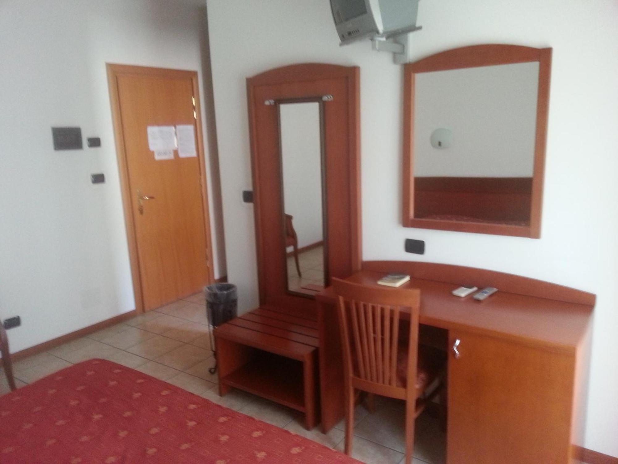 Real Asturias Hotel Акуапеса Стая снимка